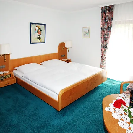 Zajazd Hotel-gasthaus Zur Eiche 3*