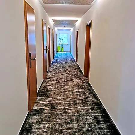 Hotel-gasthaus Zur Eiche Han/Misafirhane Hausach
