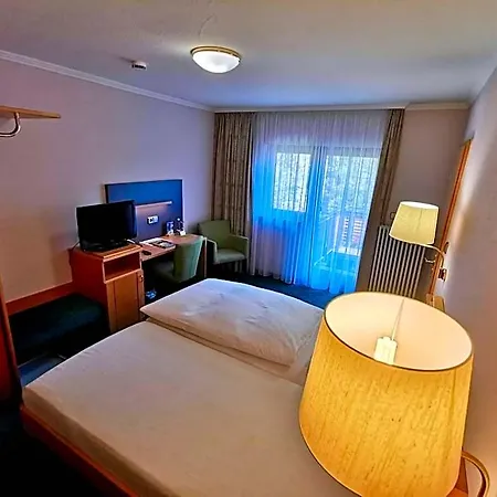 Zajazd Hotel-gasthaus Zur Eiche Hausach