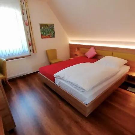 Hotel-gasthaus Zur Eiche Han/Misafirhane